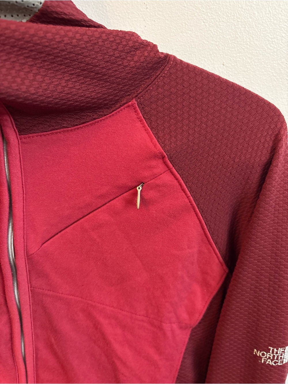 The North Face Women's Wine and Burgundy Half-Zip Pullover xlarge - Picture 3 of 9
